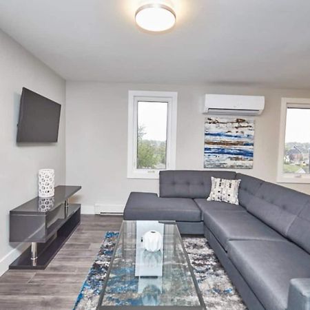 Clifton Hill Hideaway 2B -Two Bedroom Condo Καταρράκτες του Νιαγάρα Εξωτερικό φωτογραφία