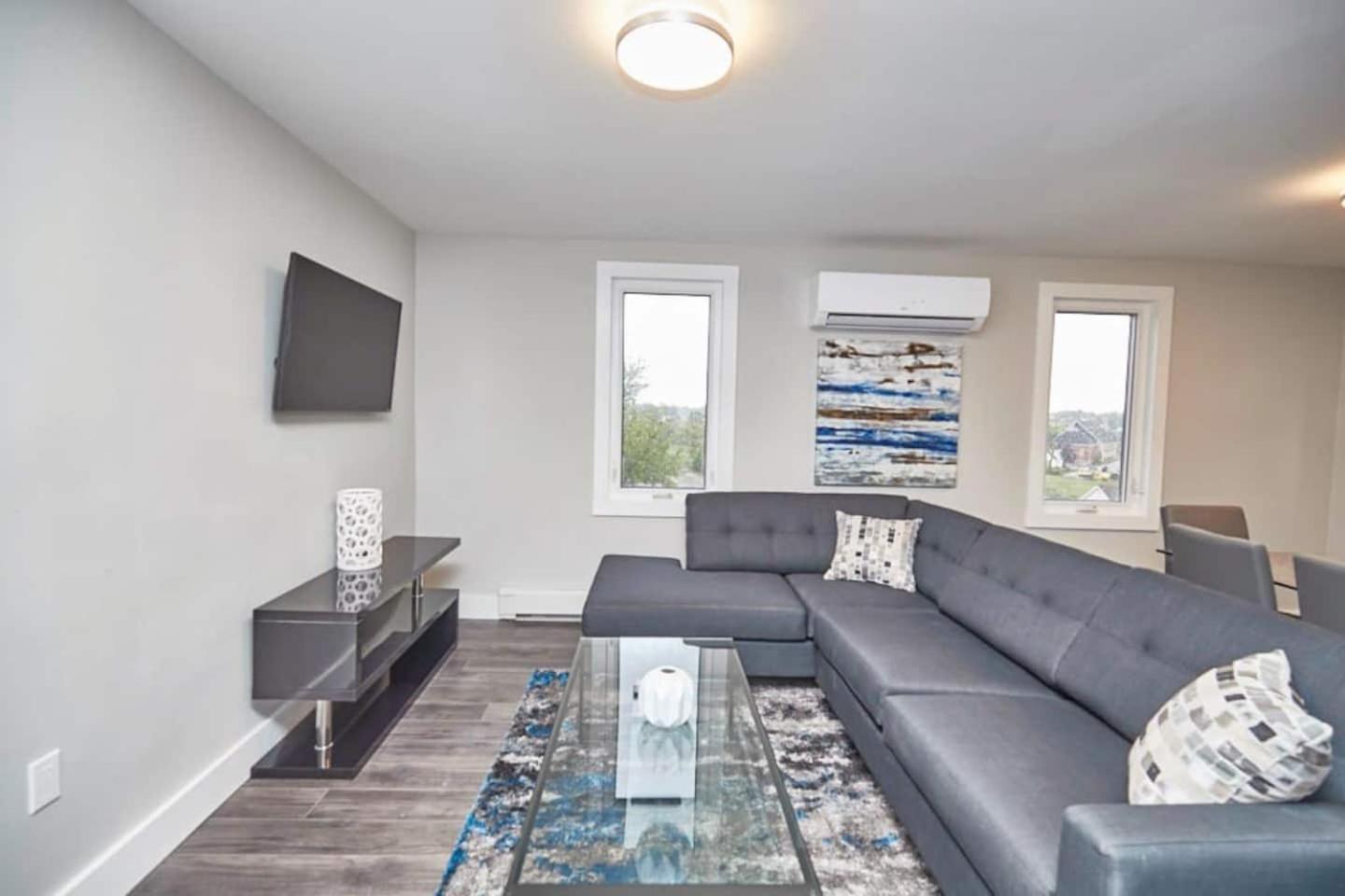 Clifton Hill Hideaway 2B -Two Bedroom Condo Καταρράκτες του Νιαγάρα Εξωτερικό φωτογραφία